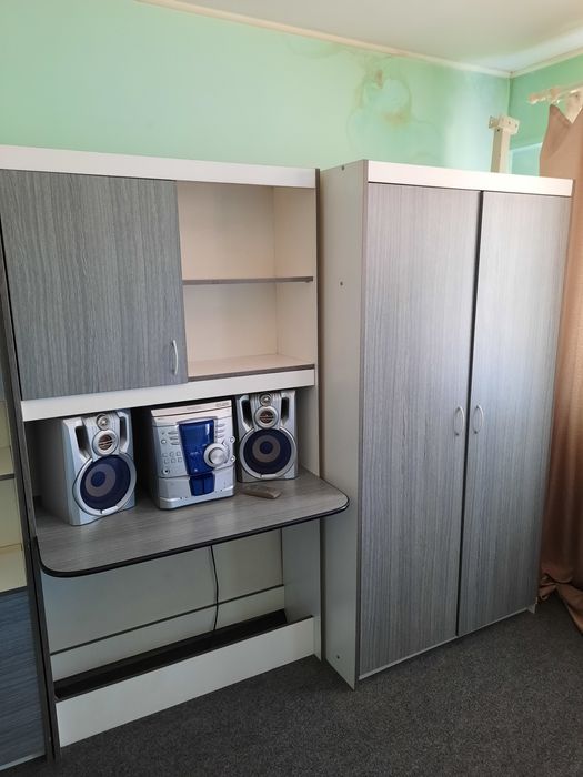 Mobilă tineret în stare bună