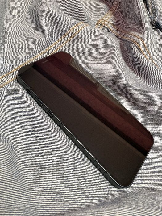 iPhone 12, черен