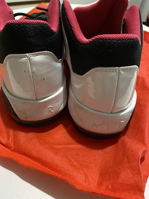 Продаются кроссовки муж.