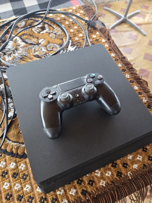 Ps4 plus jocuri 500gb