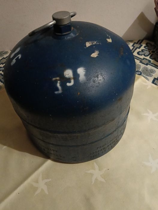 Газов котлон с бутилка