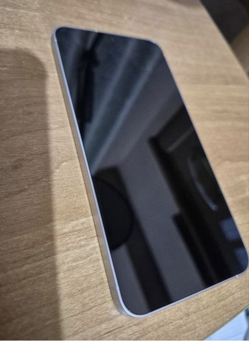 Продаю samsung galaxy s24