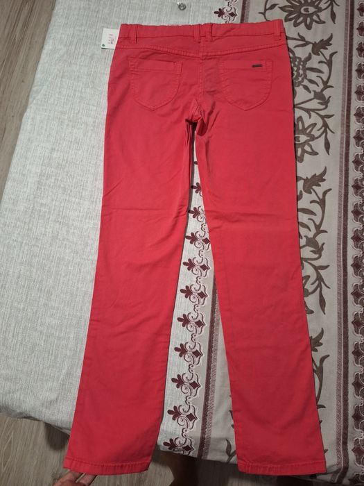 Pantaloni pentru fetele de 10 ani! 140 cm