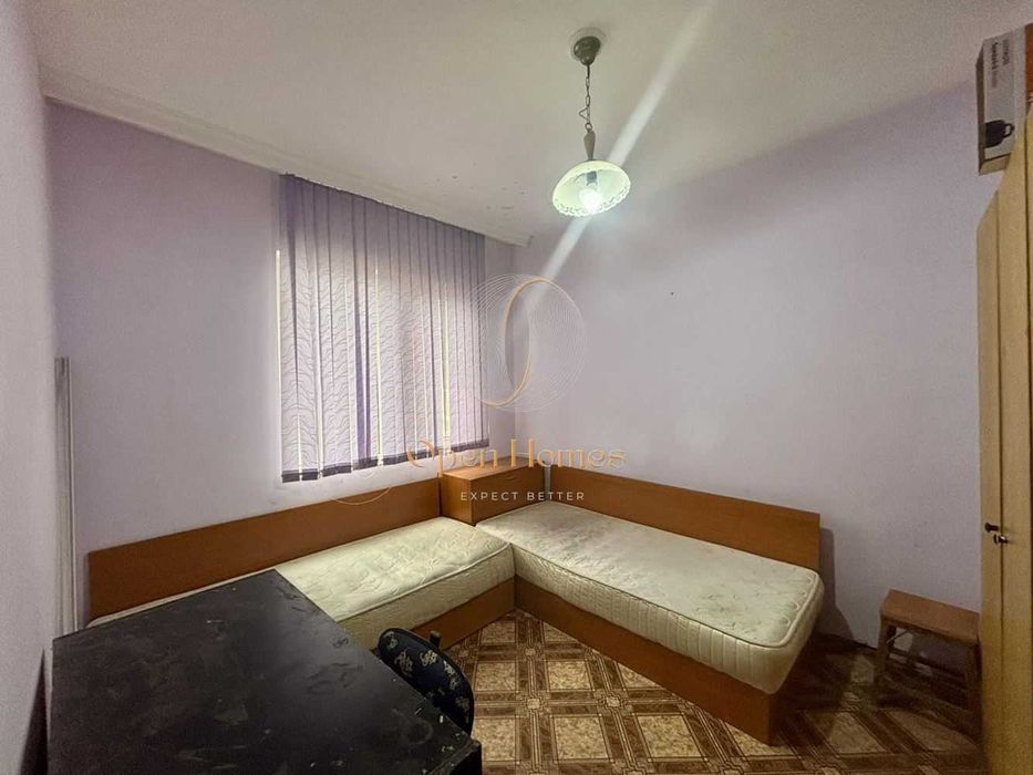 Продава се Тристаен апартамент в Пловдив, Тракия - 85 кв.м за 720 €/кв.м - Снимка #2