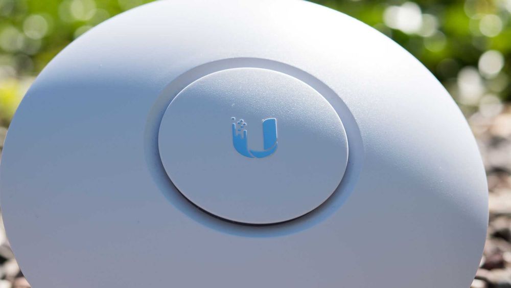 Unifi 7 Lite  Wifi tochka dostup