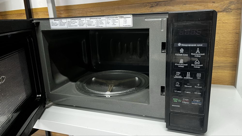 Микроволновка LG
