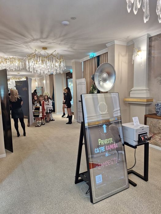 Cabina Foto Arad Photobooth oglinda foto servicii evenimente baloane
