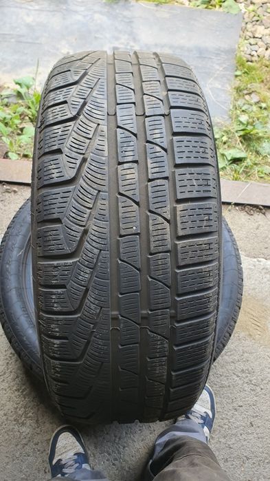 Anvelope iarna 225/50/17