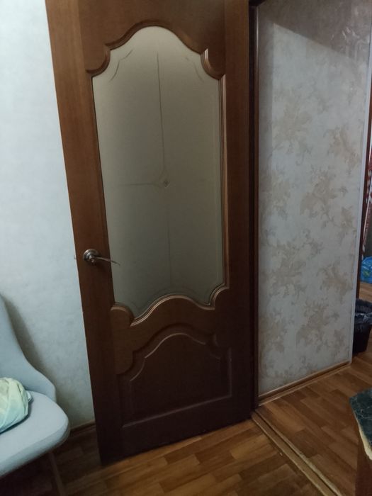 6 қоңыр  есік сатылады!