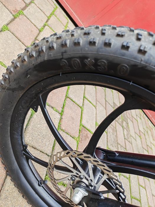 Bicicletă  electrică pliabilă