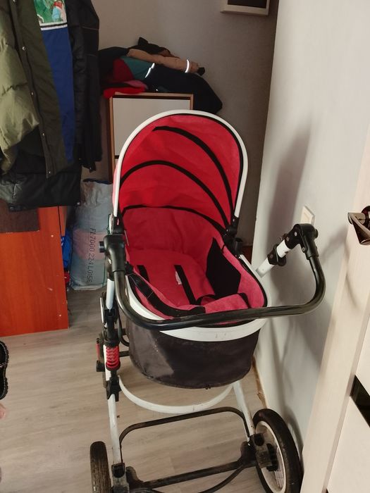 Детская коляска отдам даром