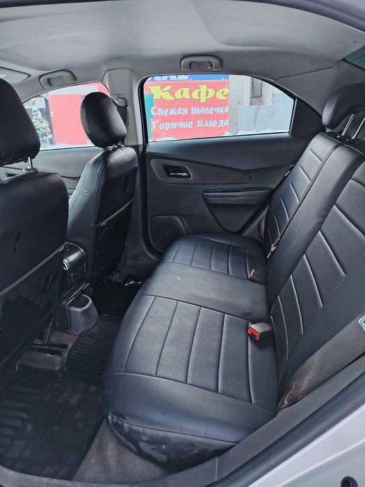 Продаю машину продаю