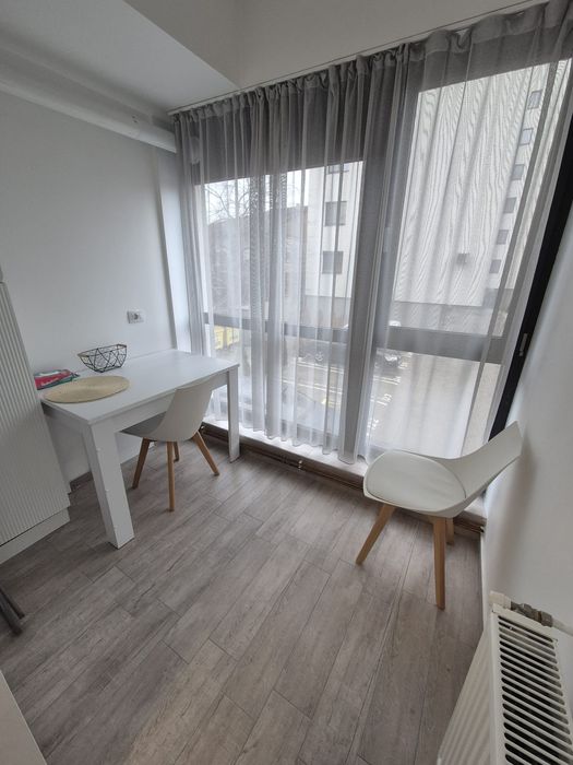 Inchiriez garsoniera