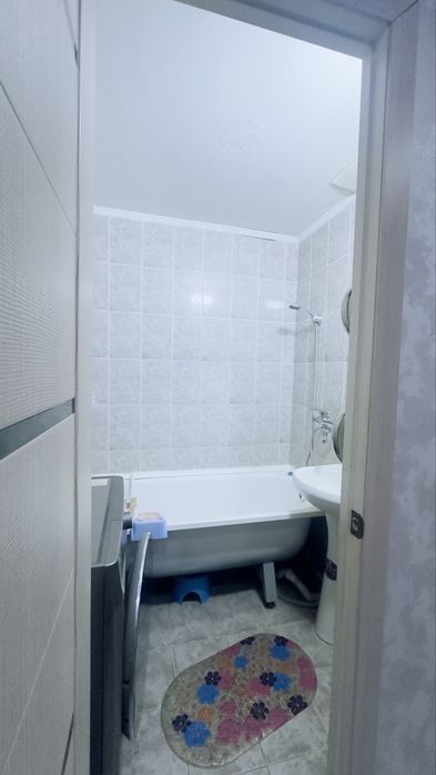 Продам 2х квартиру Ауэзова 4