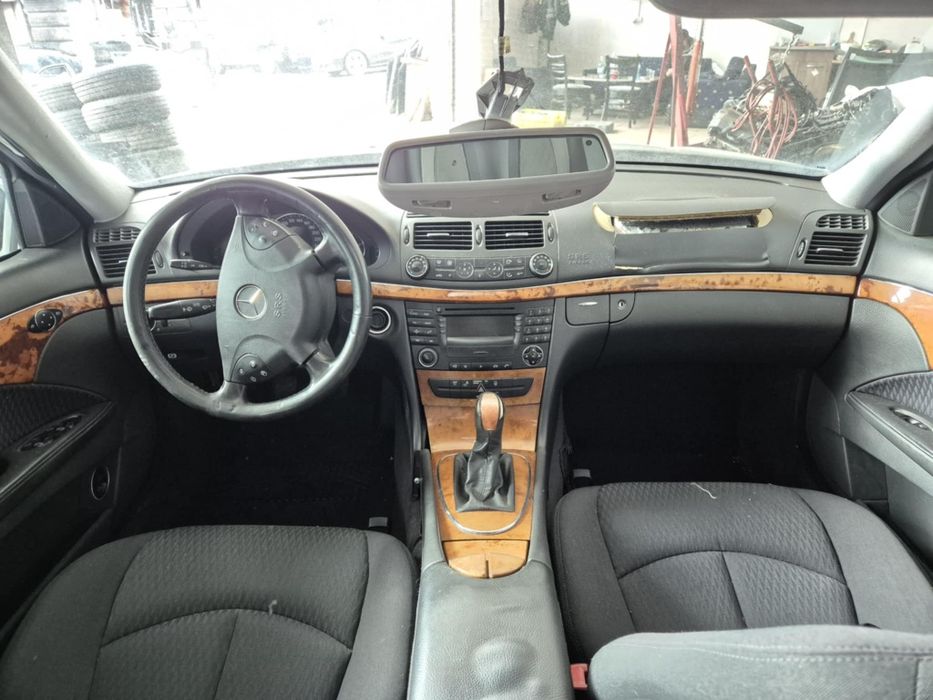 Mercedes W211  E220DI 150кс 646 Elegance ръчка седан НА ЧАСТИ!