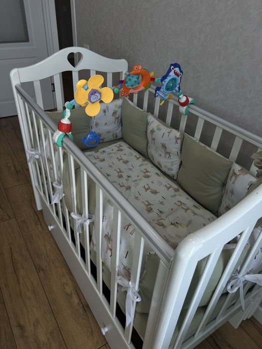 Продам детскую кроватку