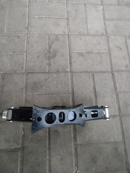 Продам домкрат автомобильный.