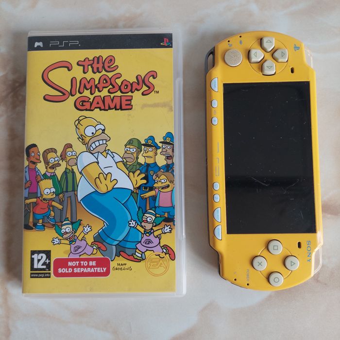 [PSP] Vând joc The Simpsons Game original + consolă BONUS //poze reale