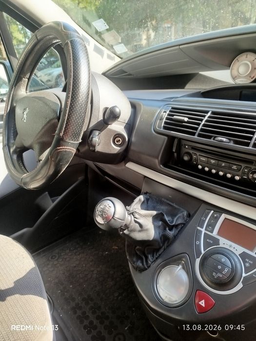 Peugeot 807 мини ван