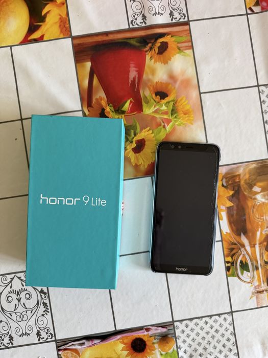 Продам телефон  Honor 9 lite