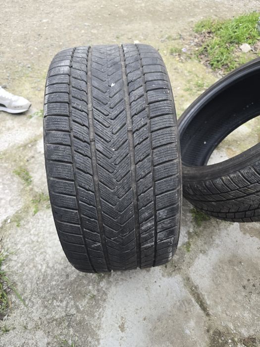 Vand 4 anvelope de iarna r19 in 2 dimensiuni 245/40/10 si 275/35/19