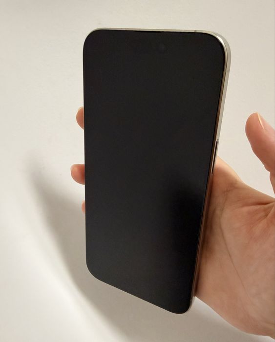 Продам Iphone 15 pro max 256gb