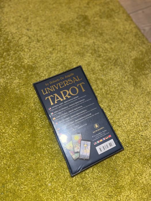 Universal Tarot Proffesional Edition