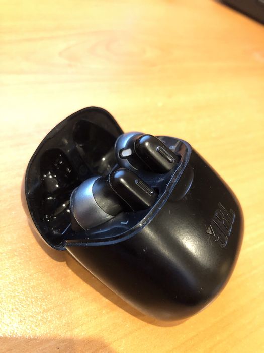 Безжични слушалки JBL Tune 225 tws