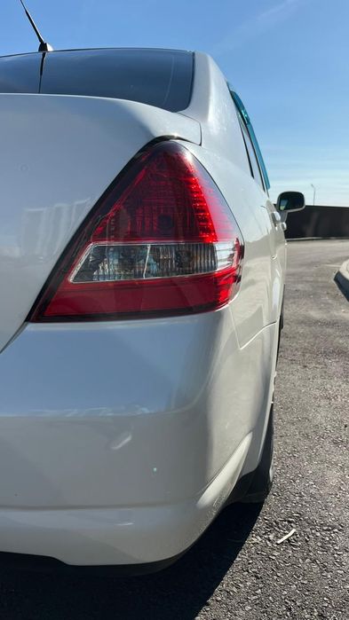 Продам nissan Tiida