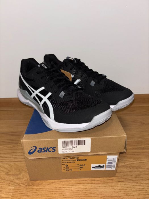 Оригинални дамски маратонки Asics