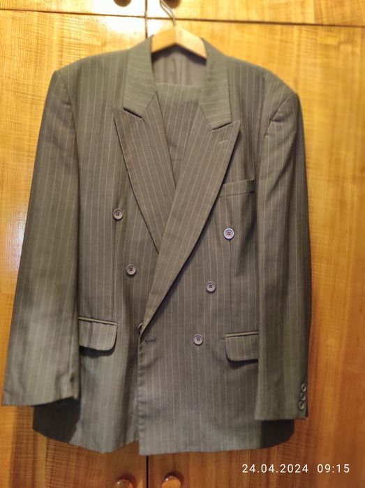 СРОЧНО.Мужской костюм
