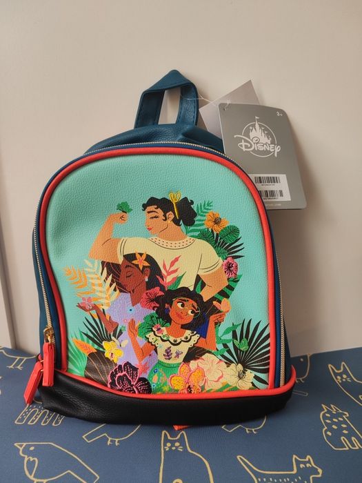 Нова Disney Encanto кожена детска раница