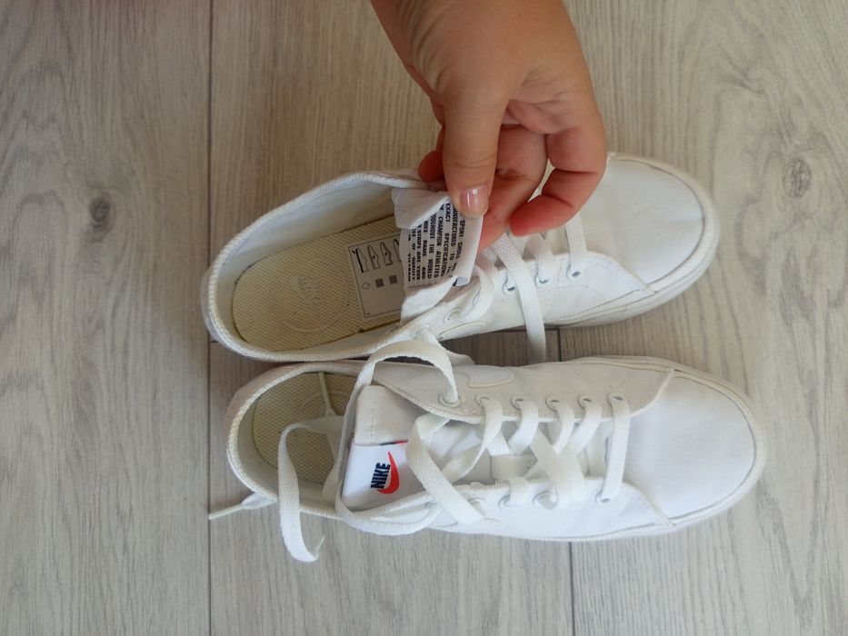 Бели кецове nike