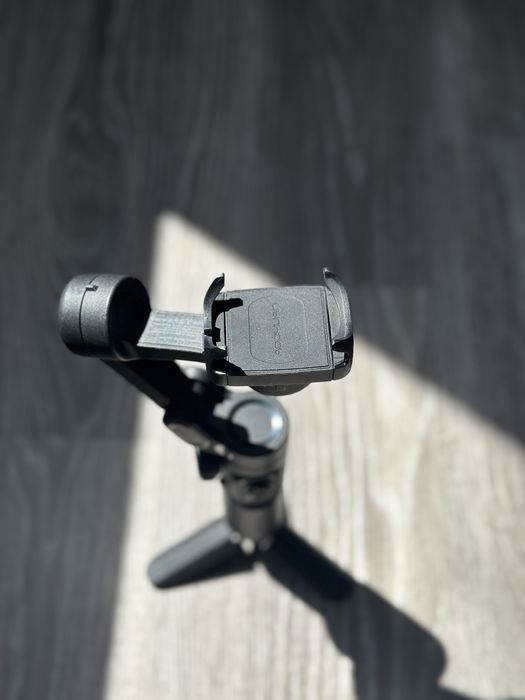 Aochuan SMART XE – Gimbal 3 axe pentru telefon