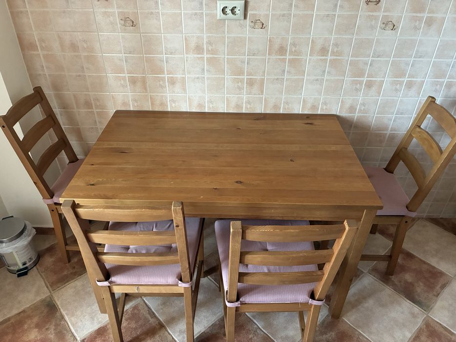 Masa bucatarie + 4 scaune