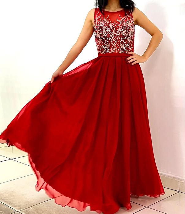 Продам платье нарядное