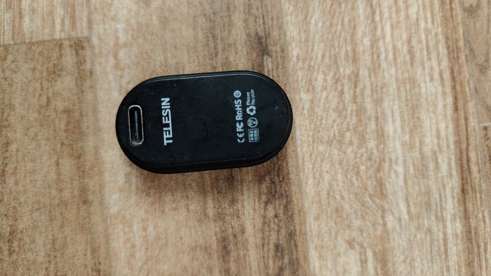 Telecomanda bluetoot Telesin pentru camere sport și smartphone-uri