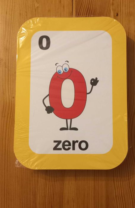 Продавам Нов Комплект по Английски език за учители