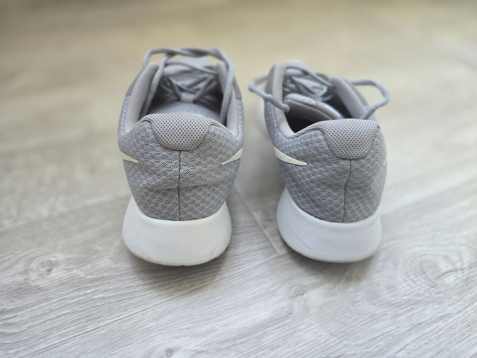 Кроссовки Nike TANJUN