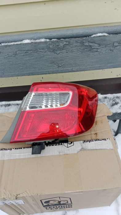 Фары задние на Камри 50