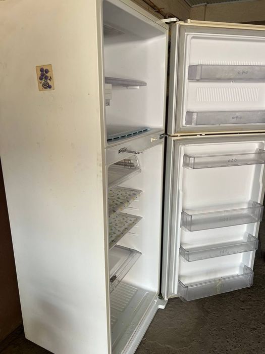 Продам холодильник