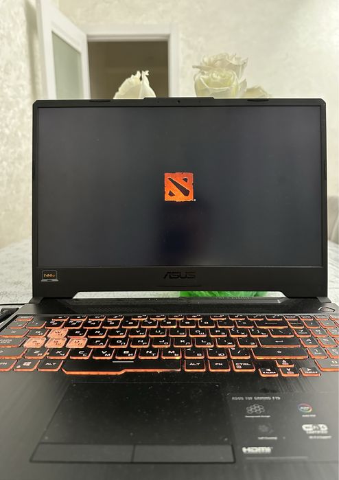 Игровой Ноутбук Asus FX506L. Состояние отличное.