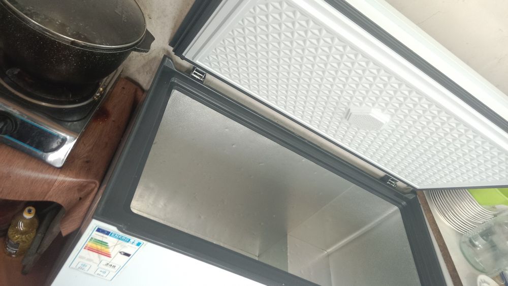 Продам морозильную камеру