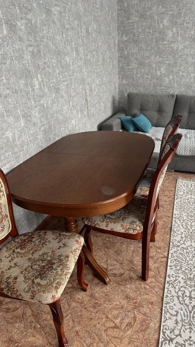 Продам стол со стульями