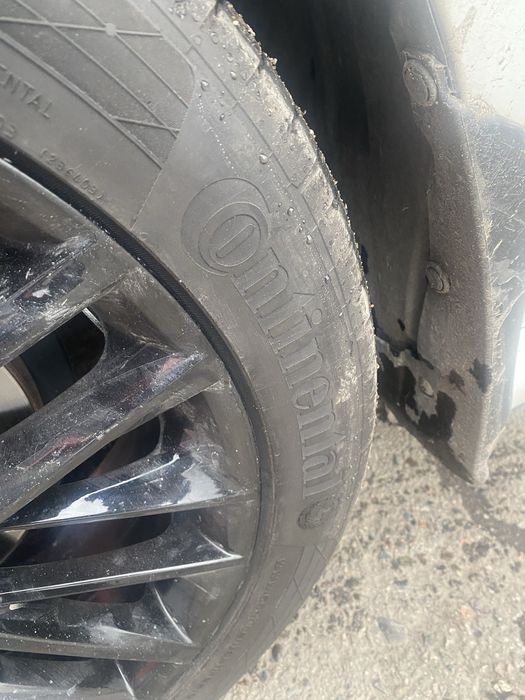 245/45/R19 диск с резиной Обмен можно