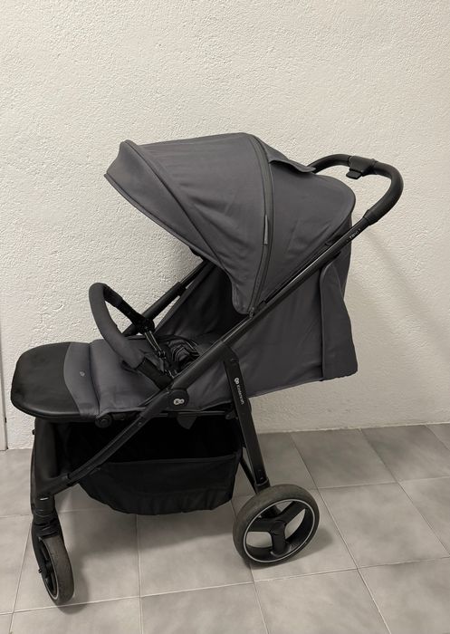 Kinderkraft количка