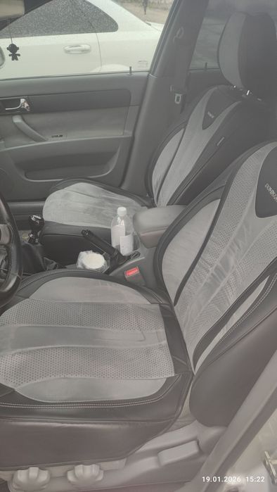 Автомобиль лачетти