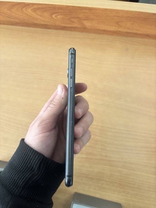 продам айфон 8+ в отличном состоянии