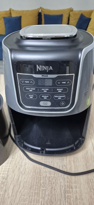 Friteuza cu aer cald Ninja AF160EU, 1750W, 5.2L, 6 functii de gatit,