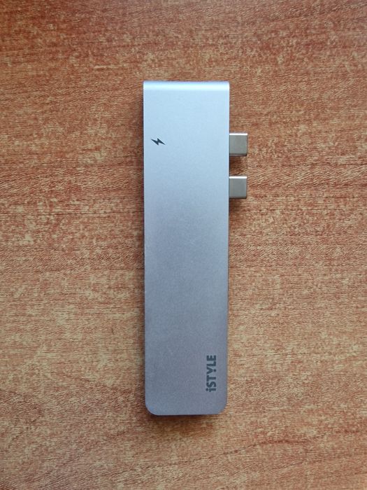 Adaptor iSTYLE Type-C HUB PRO